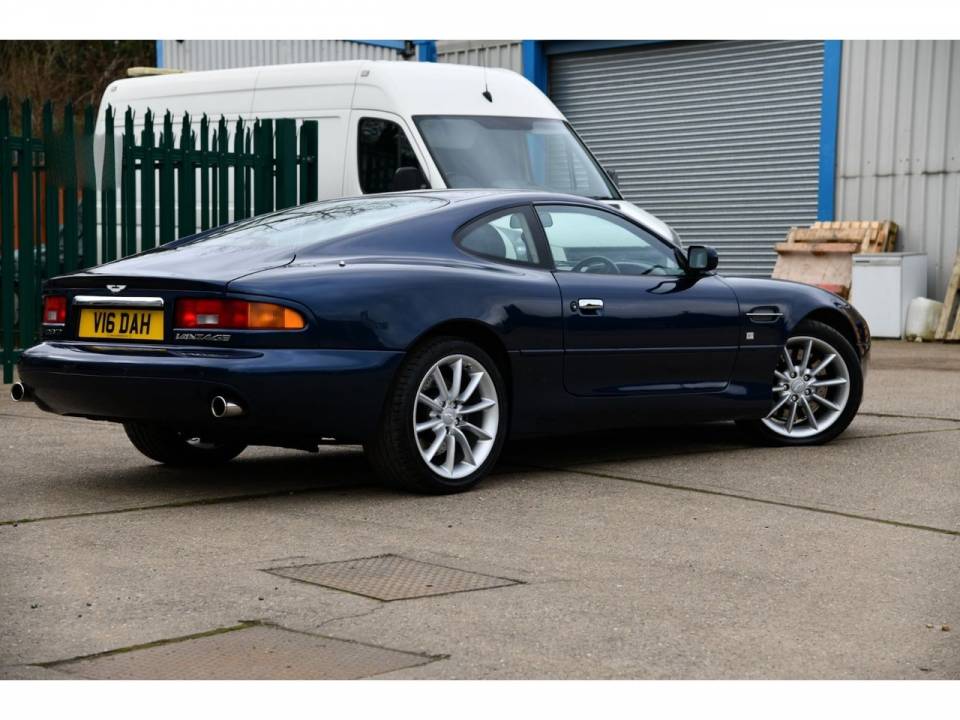 Image 8/14 of Aston Martin DB 7 Vantage (2001)